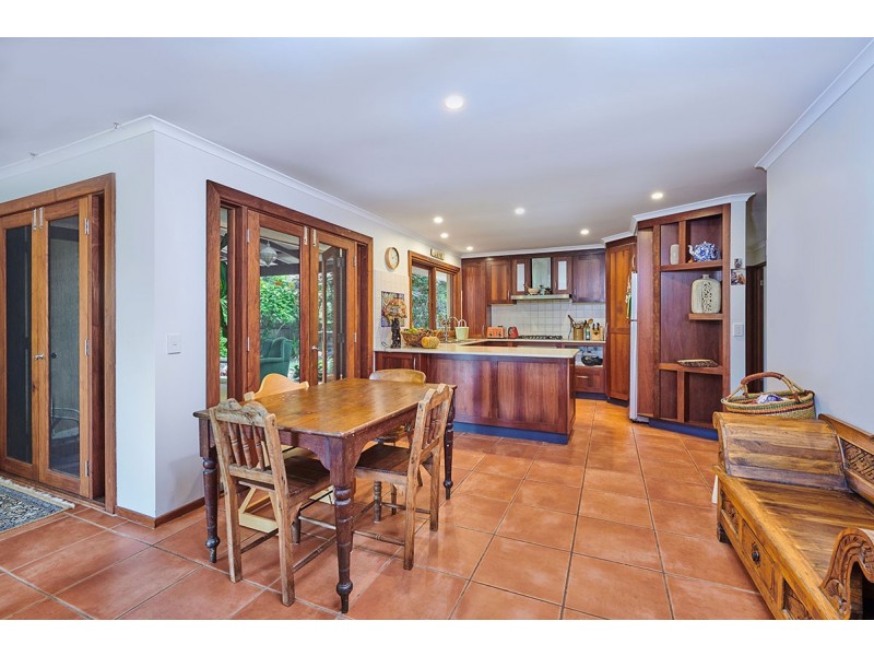 16 Berrimbillah Court, Ocean Shores NSW 2483