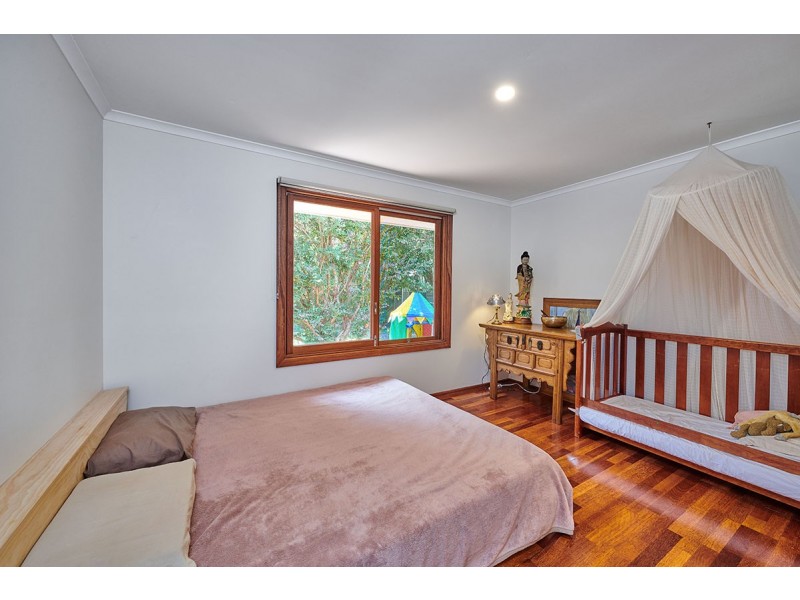 16 Berrimbillah Court, Ocean Shores NSW 2483