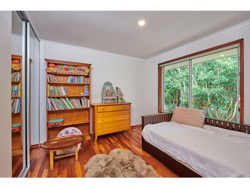 16 Berrimbillah Court, Ocean Shores NSW 2483