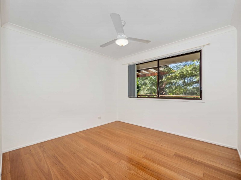 8 Gilba Avenue, Ocean Shores NSW 2483