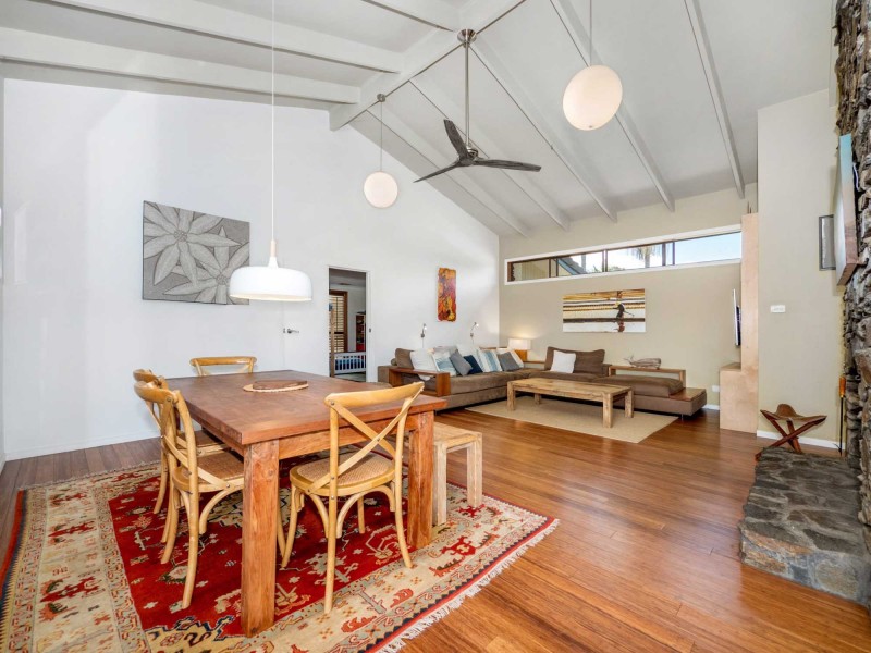 4 Woggoon Terrace, Ocean Shores NSW 2483