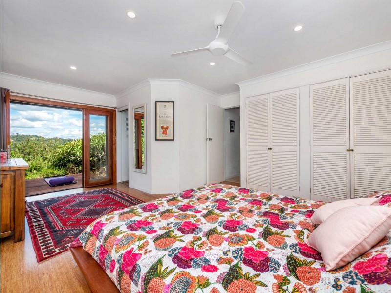 4 Woggoon Terrace, Ocean Shores NSW 2483