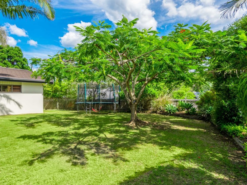 4 Woggoon Terrace, Ocean Shores NSW 2483