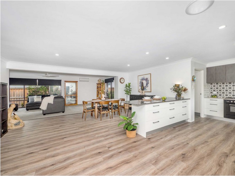 1/50 Balemo Drive, Ocean Shores NSW 2483