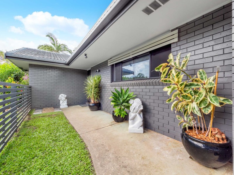 1/50 Balemo Drive, Ocean Shores NSW 2483