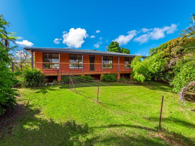 2 Woggoon Terrace, Ocean Shores NSW 2483
