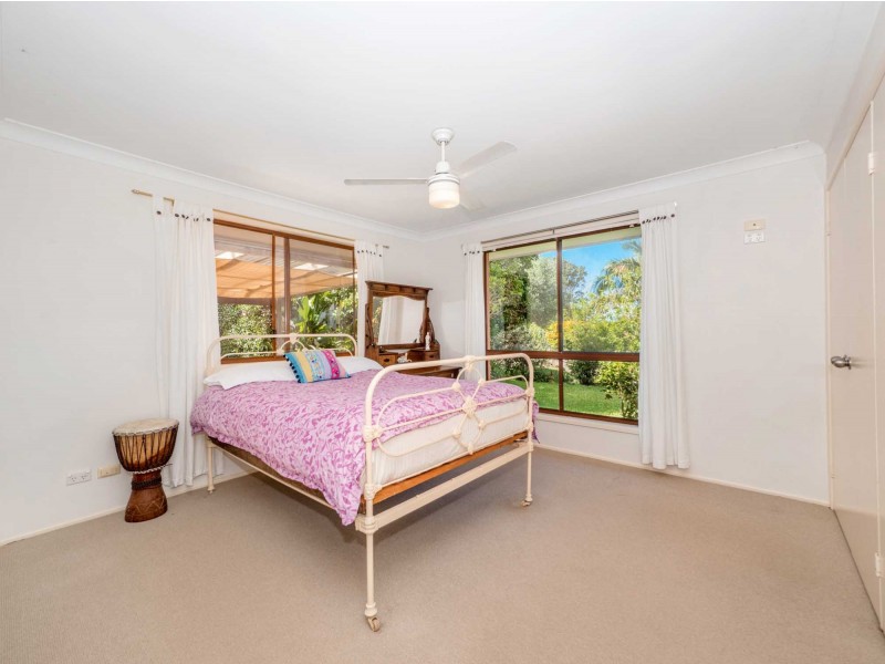 2 Woggoon Terrace, Ocean Shores NSW 2483