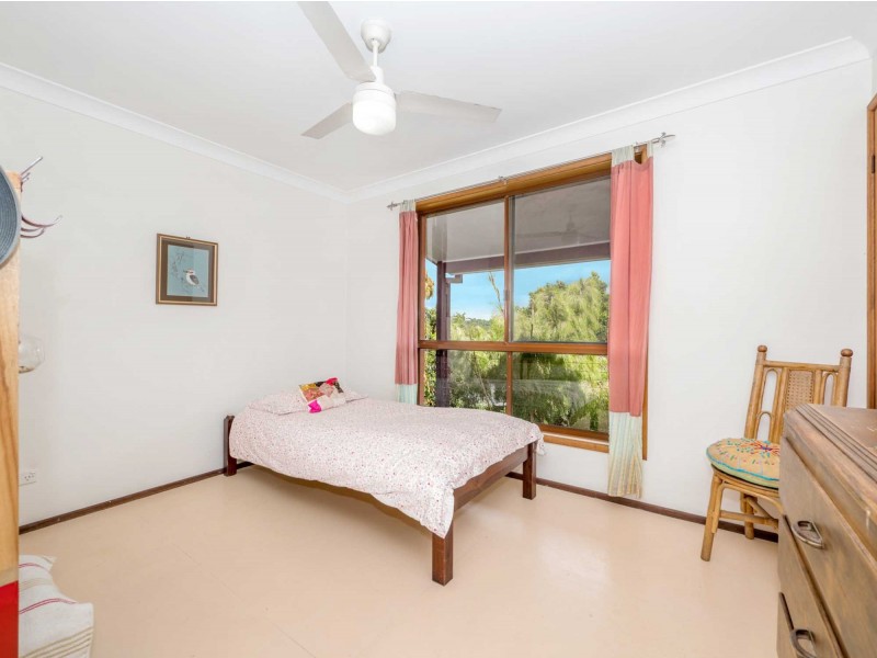 2 Woggoon Terrace, Ocean Shores NSW 2483