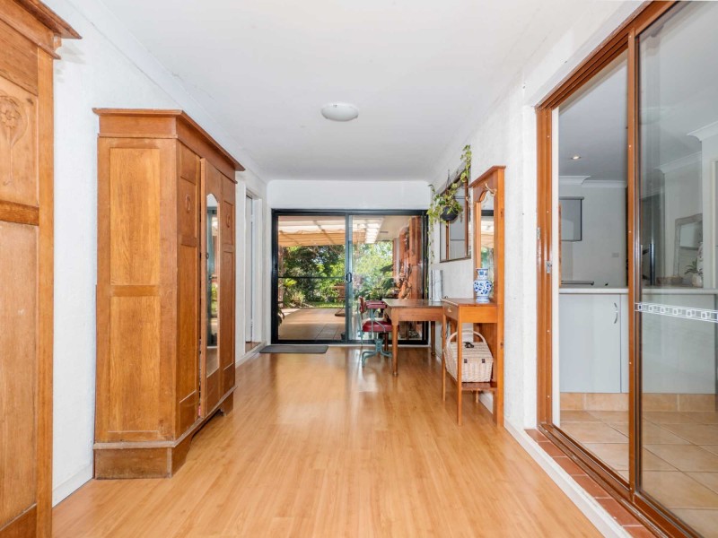 2 Woggoon Terrace, Ocean Shores NSW 2483
