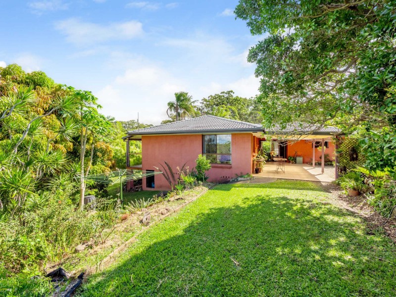 2 Woggoon Terrace, Ocean Shores NSW 2483