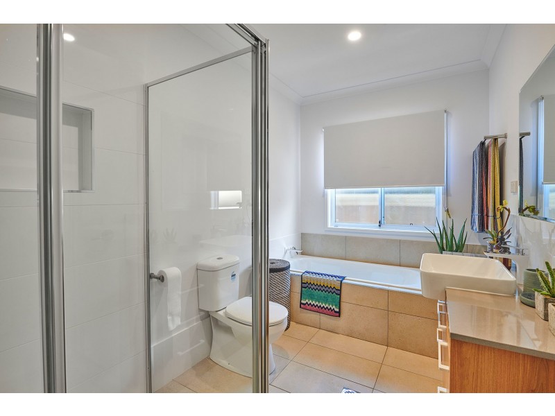 2/50 Balemo Dr, Ocean Shores NSW 2483