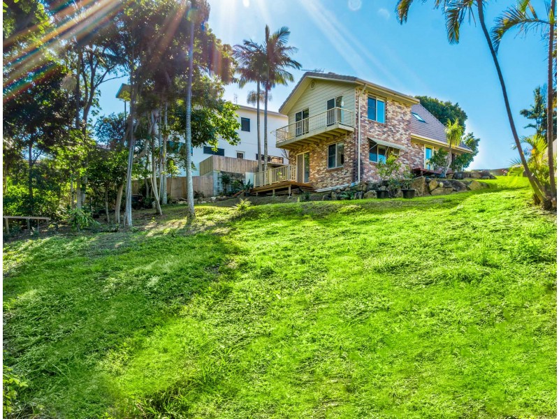 7 Yackatoon Court, Ocean Shores NSW 2483