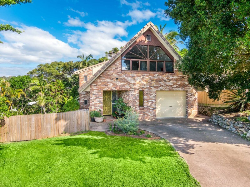 7 Yackatoon Court, Ocean Shores NSW 2483