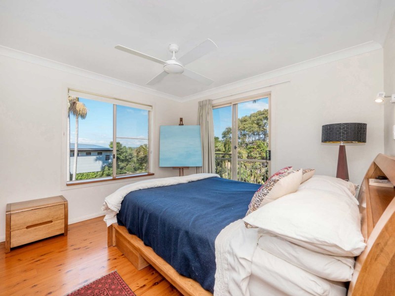 7 Yackatoon Court, Ocean Shores NSW 2483