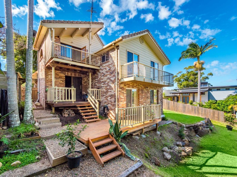 7 Yackatoon Court, Ocean Shores NSW 2483