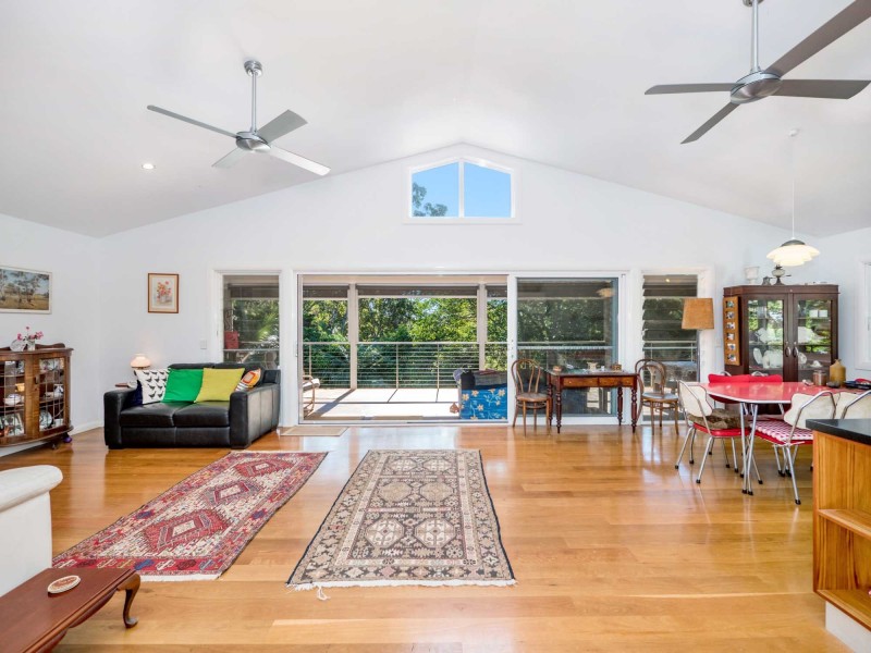 18A Warrambool Road, Ocean Shores NSW 2483