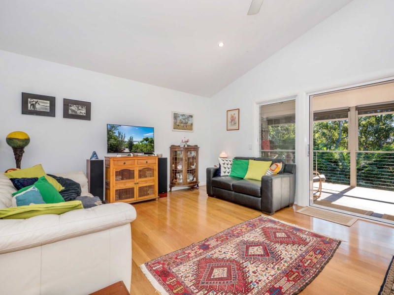 18A Warrambool Road, Ocean Shores NSW 2483