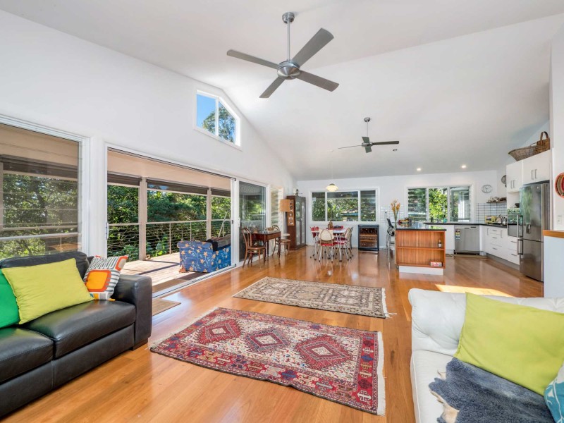 18A Warrambool Road, Ocean Shores NSW 2483