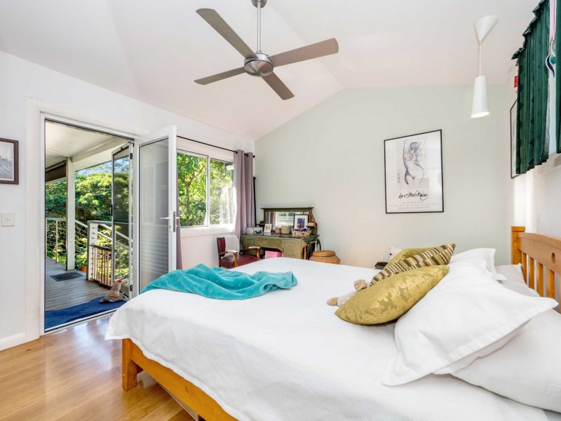 18A Warrambool Road, Ocean Shores NSW 2483