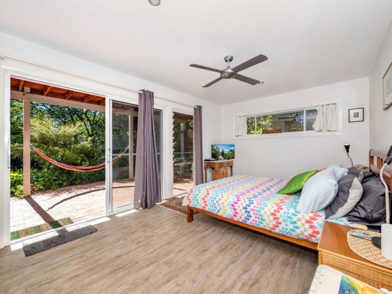 18A Warrambool Road, Ocean Shores NSW 2483