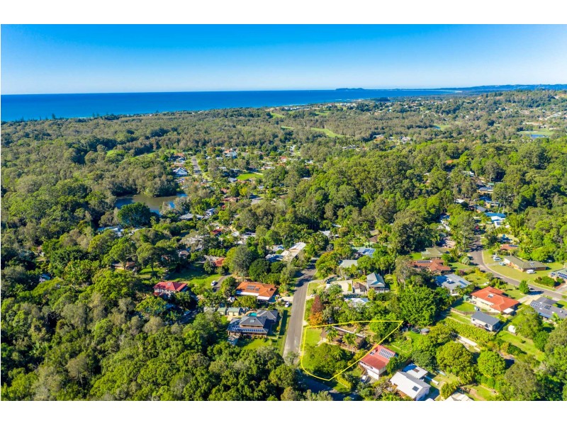 2 Matong Drive, Ocean Shores NSW 2483