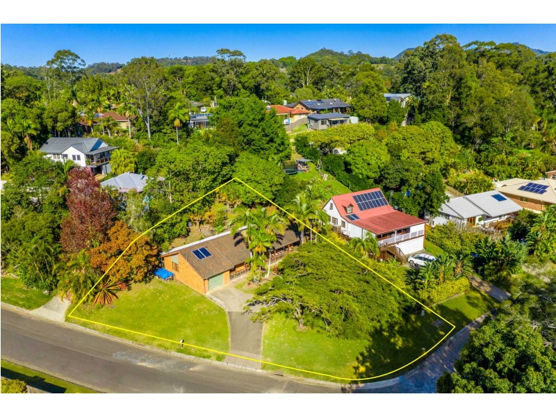 2 Matong Drive, Ocean Shores NSW 2483