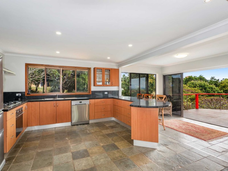 3 Yackatoon Court, Ocean Shores NSW 2483