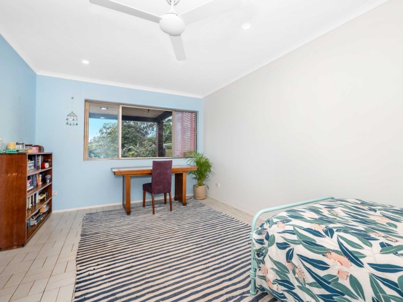 3 Yackatoon Court, Ocean Shores NSW 2483