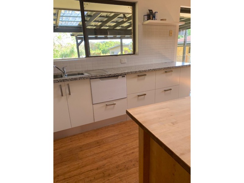 18 Gilba Avenue, Ocean Shores NSW 2483