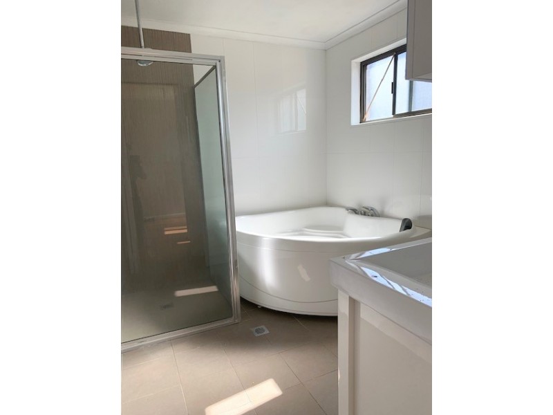 18 Gilba Avenue, Ocean Shores NSW 2483