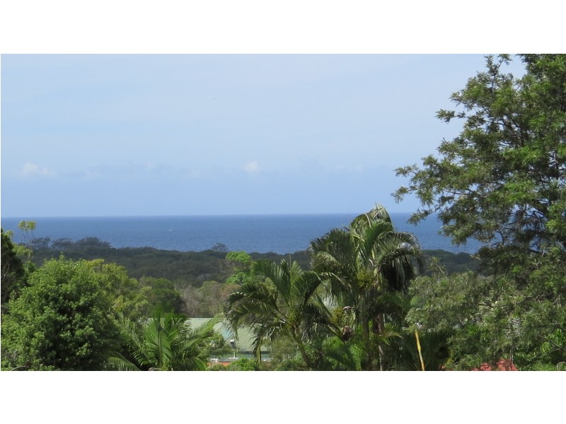 9 Jarrah Crescent, Ocean Shores NSW 2483