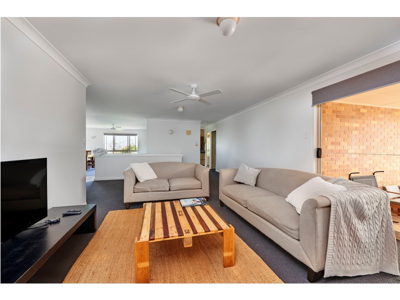 9 Jarrah Crescent, Ocean Shores NSW 2483