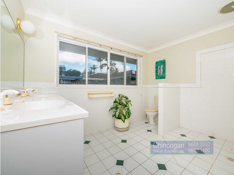 7 Terrara Court, Ocean Shores NSW 2483