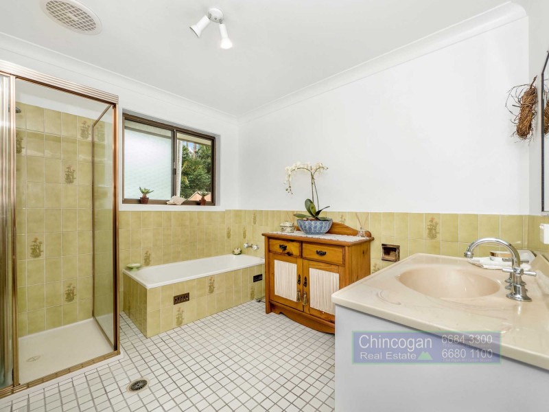 2 Yamble Drive, Ocean Shores NSW 2483