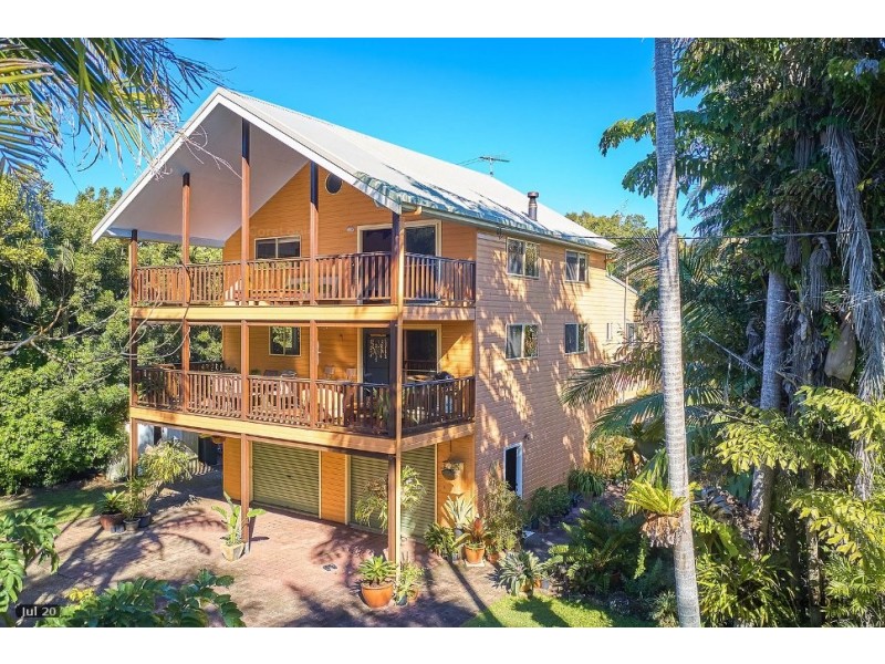 2 Strand Avenue, New Brighton NSW 2483