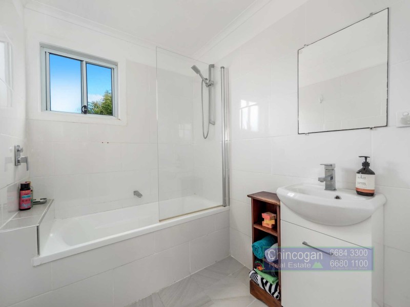 35A Rajah Road, Ocean Shores NSW 2483