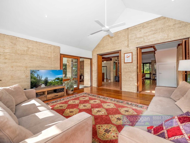 16 Benjamins Lane, Ocean Shores NSW 2483