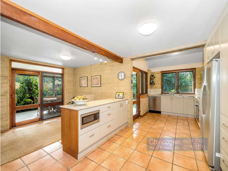 16 Benjamins Lane, Ocean Shores NSW 2483