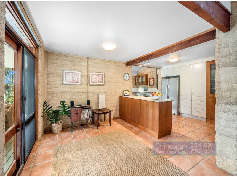 16 Benjamins Lane, Ocean Shores NSW 2483