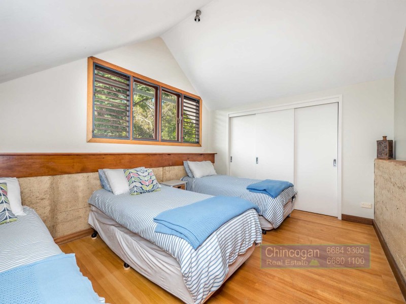 16 Benjamins Lane, Ocean Shores NSW 2483