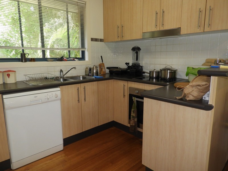 1/3 Jarrah Crescent, Ocean Shores NSW 2483