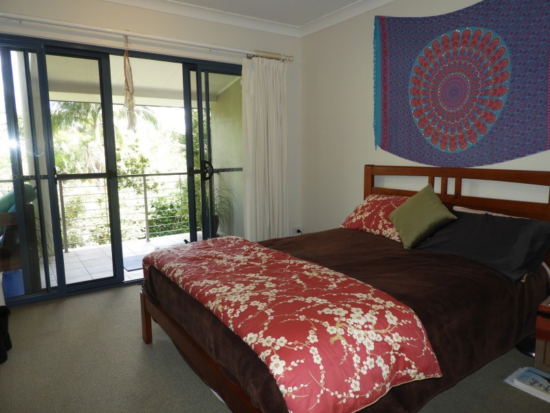 1/3 Jarrah Crescent, Ocean Shores NSW 2483