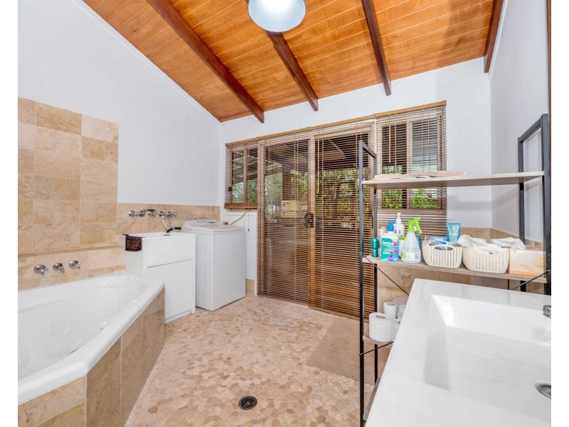 41 Matong Drive, Ocean Shores NSW 2483