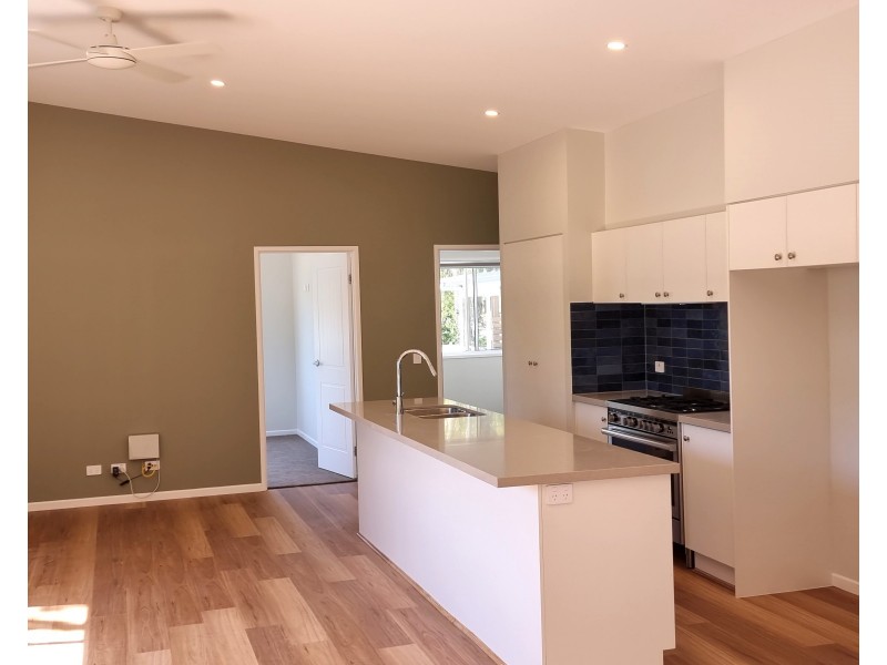 2/4 Burra Burra Close, Ocean Shores NSW 2483