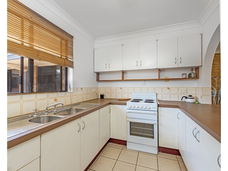 10/4 Bindaree Way, Ocean Shores NSW 2483