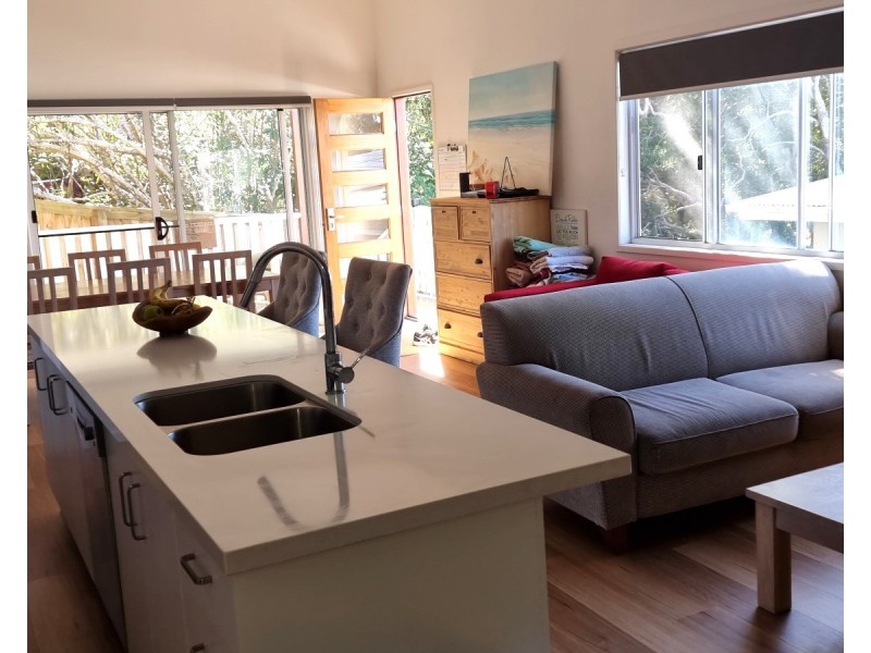 2/4 Burra Burra Close, Ocean Shores NSW 2483