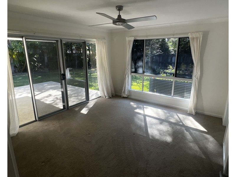 171 Shara Boulevard, Ocean Shores NSW 2483