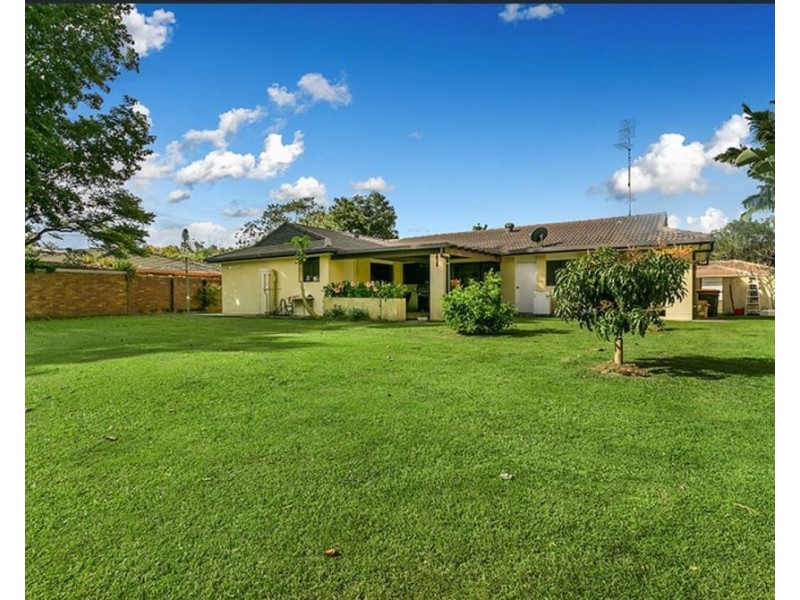 6 Terrara Court, Ocean Shores NSW 2483