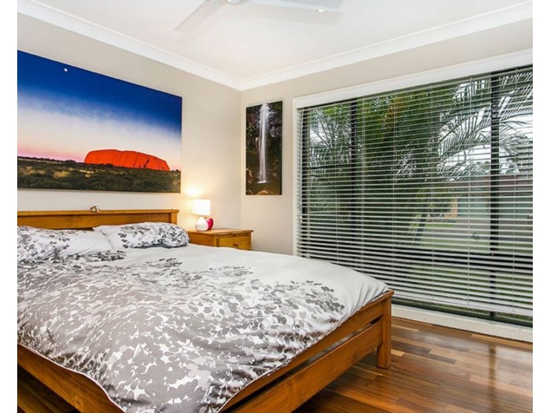 6 Terrara Court, Ocean Shores NSW 2483