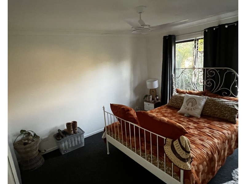 6 Terrara Court, Ocean Shores NSW 2483